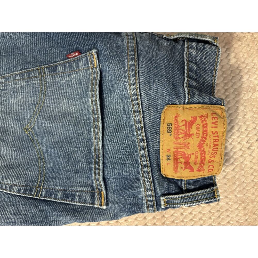 Levi's 569 Men's Blue Denim Bermuda Shorts Medium Wash 5-Pocket Zip - Picture 4 of 7